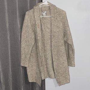 William Rast Size S cream cardigan. Open front no pockets